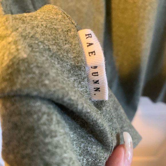 Rae Dunn Tee Shirt Cropped - Picture 4 of 4